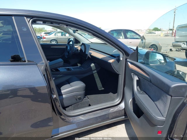 Tesla Model Y Long Range Dual Motor Rear-wheel Drive