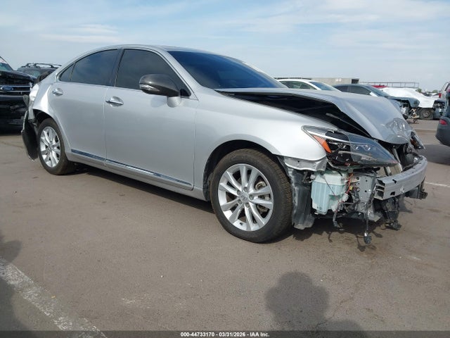 Salvage Lexus Es Image