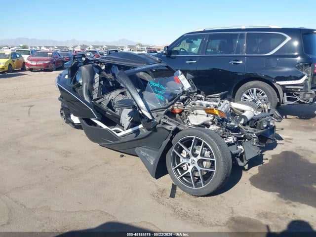 Salvage Polaris Slingshot Image