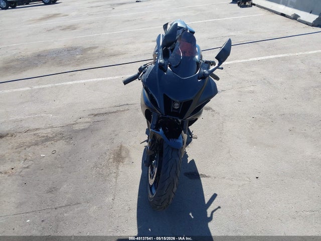 Yamaha Yzfr7