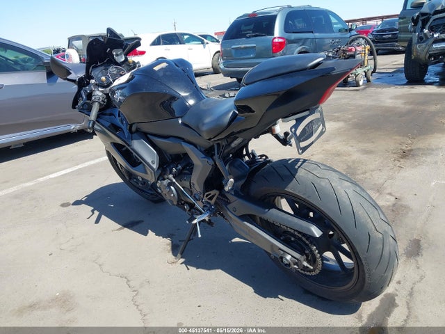 Yamaha Yzfr7