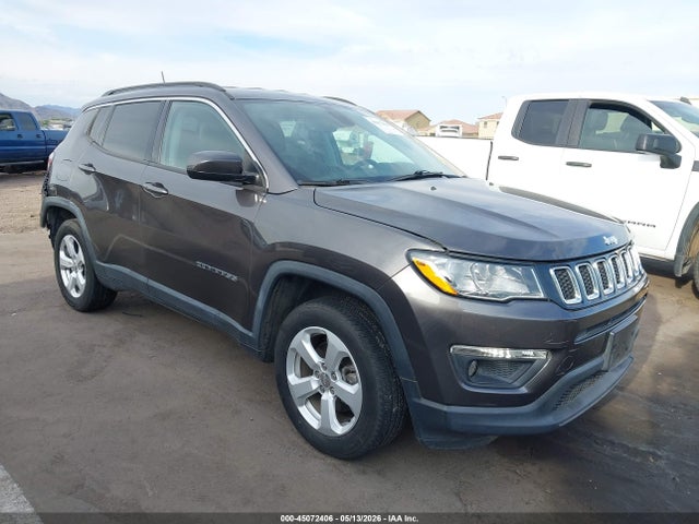 Salvage Jeep Compass Image
