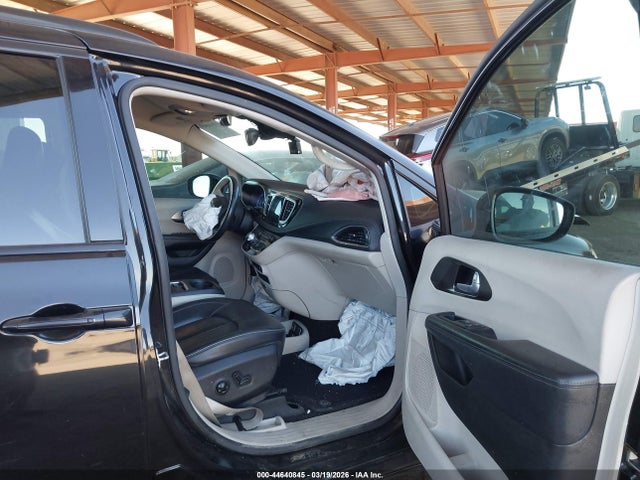 Chrysler Pacifica Limited