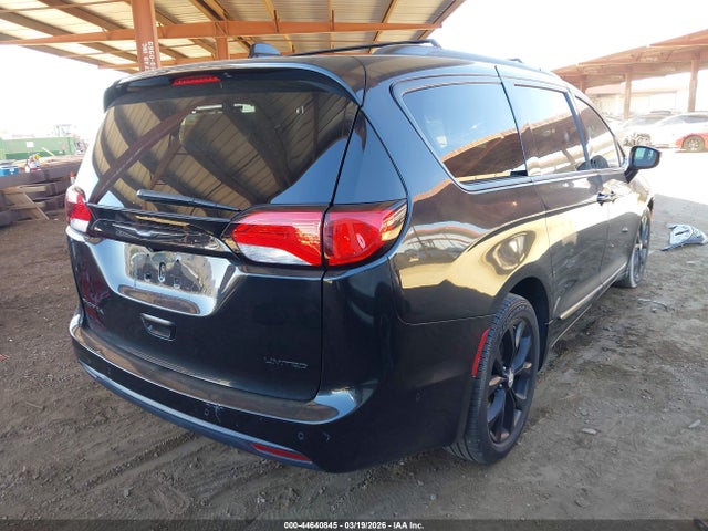 Chrysler Pacifica Limited