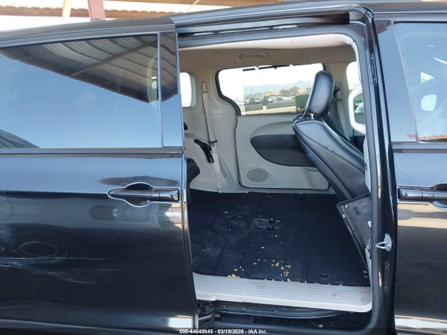 Chrysler Pacifica Limited