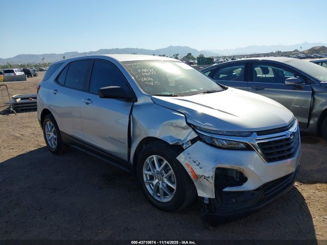 Salvage Chevrolet Equinox Image
