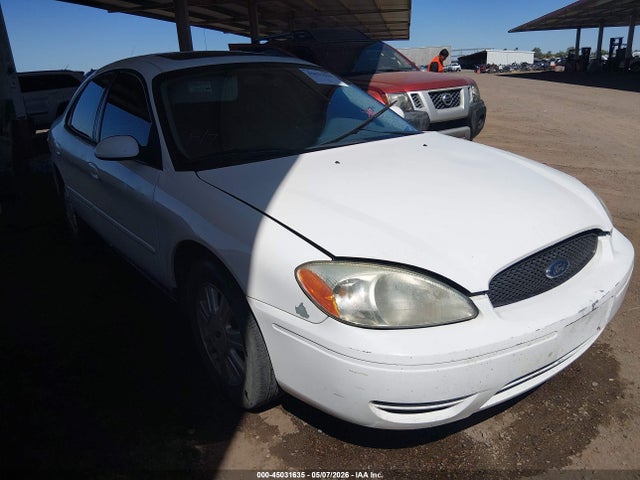 Salvage Ford Taurus Image