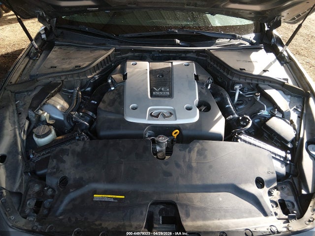 INFINITI Q50 Premium