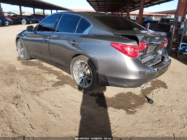 INFINITI Q50 Premium