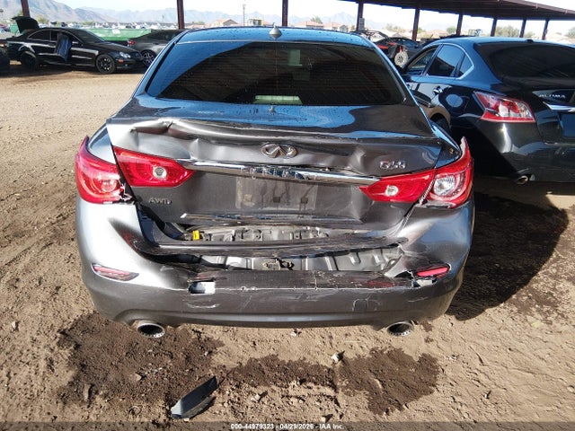 INFINITI Q50 Premium