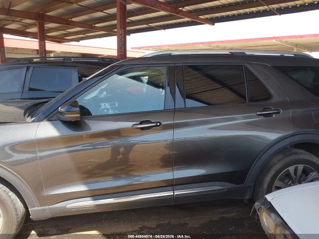 Ford Explorer Platinum