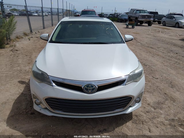Toyota Avalon Hybrid Limited