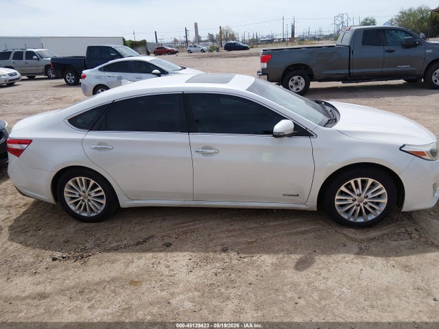Toyota Avalon Hybrid Limited