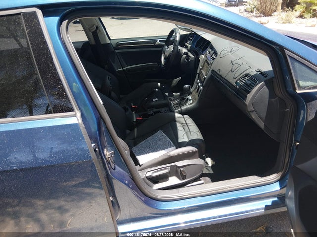 Volkswagen Golf Tsi Sel 4-door