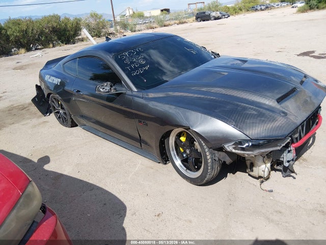 Salvage Ford Mustang Image