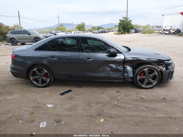 Audi A4 Premium Plus 45 Tfsi S Line Quattro S Tronic