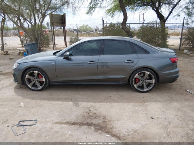 Audi A4 Premium Plus 45 Tfsi S Line Quattro S Tronic