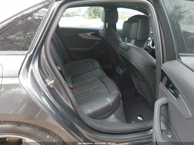Audi A4 Premium Plus 45 Tfsi S Line Quattro S Tronic