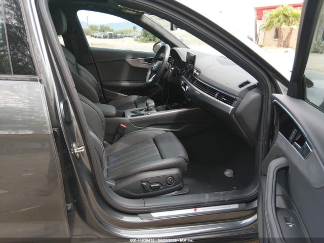Audi A4 Premium Plus 45 Tfsi S Line Quattro S Tronic