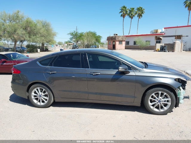 Ford Fusion Hybrid Sel