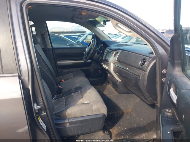 Toyota Tundra Sr5 5.7l V8