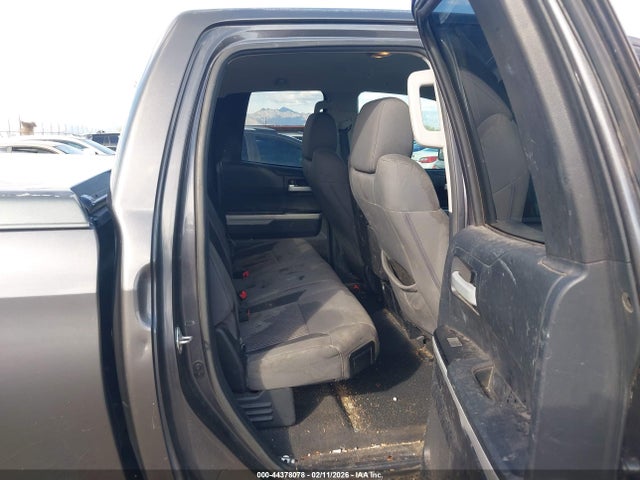 Toyota Tundra Sr5 5.7l V8