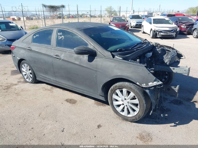 Salvage Hyundai SONATA Image