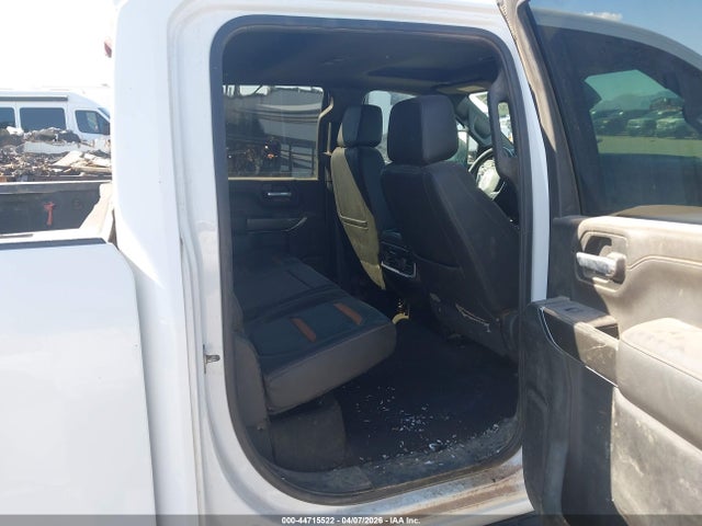 General Motors Sierra 2500HD 4wd  Standard Bed At4