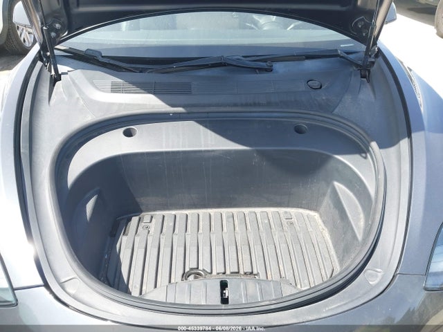 Tesla Model 3 Standard Range Plus Rear-wheel Drive