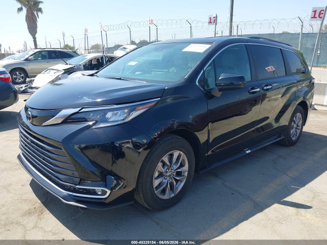 Toyota Sienna