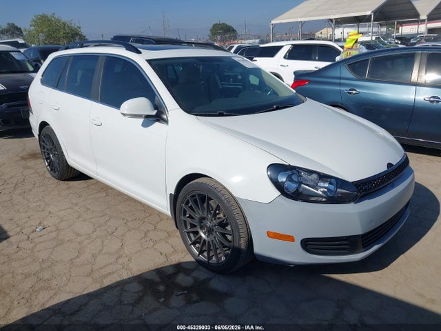 Salvage Volkswagen Jetta Image
