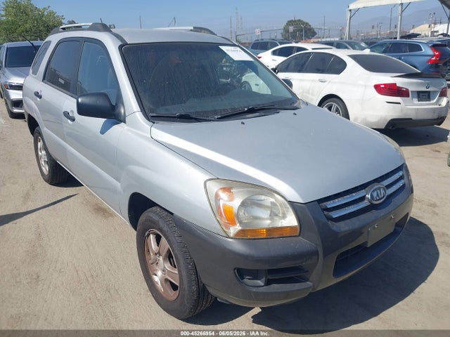 Salvage Kia Sportage Image