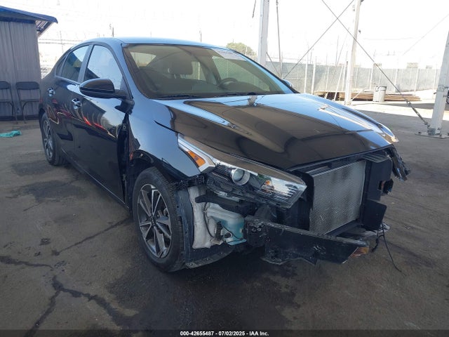 Salvage Kia Forte Image
