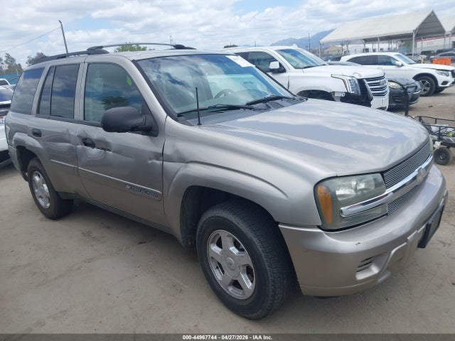 Salvage Chevrolet Trailblazer Image