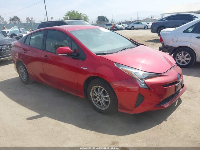 Salvage Toyota Prius Image