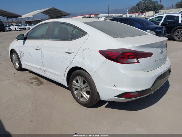 Hyundai ELANTRA Sel