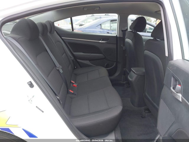 Hyundai ELANTRA Sel