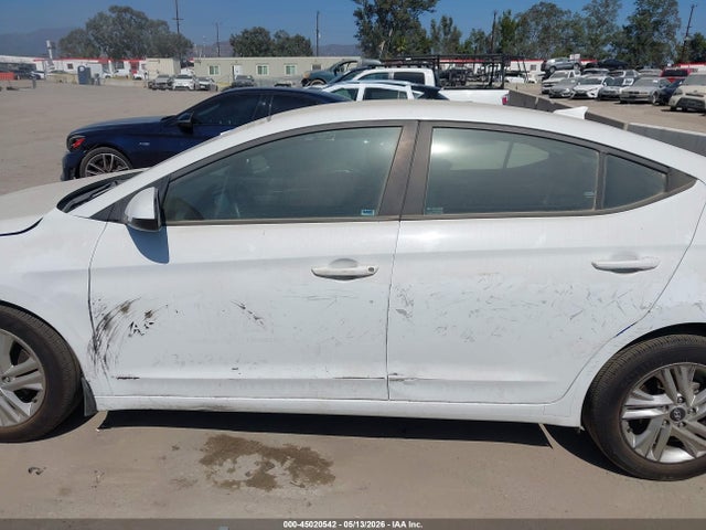 Hyundai ELANTRA Sel