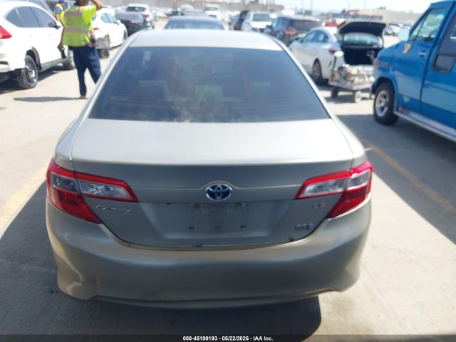 Toyota Camry Le