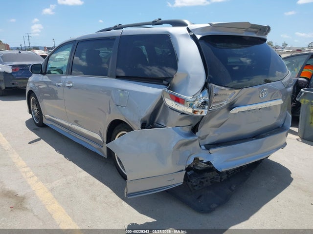 Toyota Sienna Se 8 Passenger