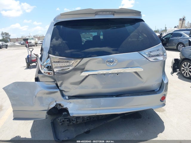 Toyota Sienna Se 8 Passenger