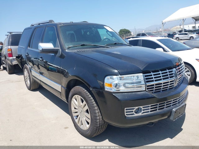 Salvage Lincoln Navigator Image