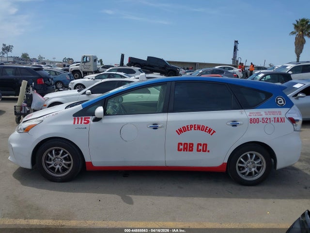 Toyota Prius v Two