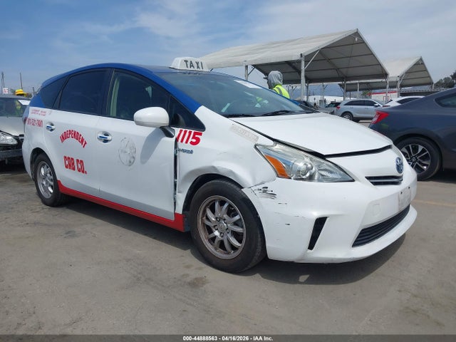 Salvage Toyota Prius v Image