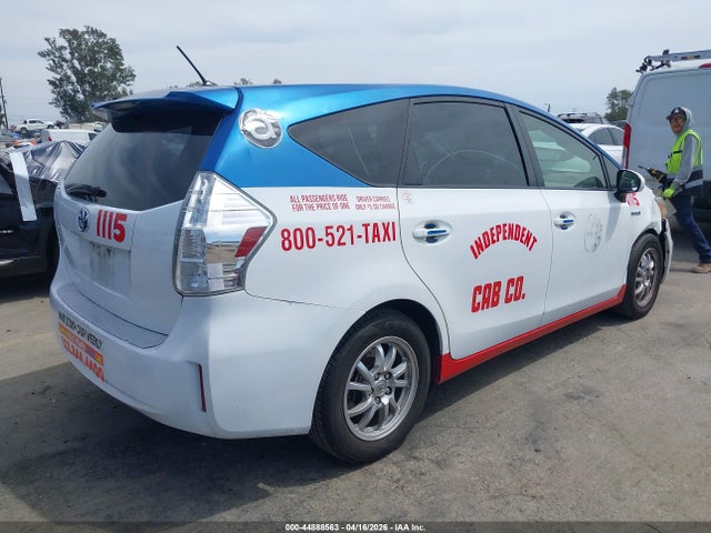 Toyota Prius v Two