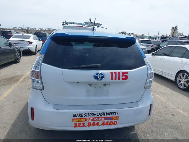 Toyota Prius v Two