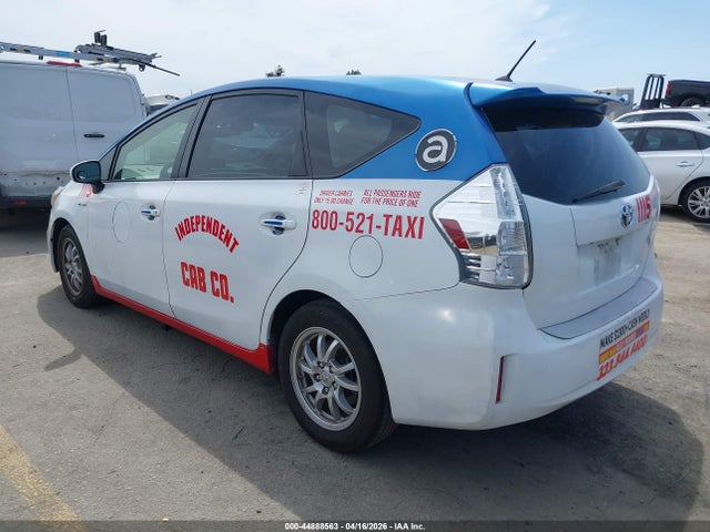 Toyota Prius v Two