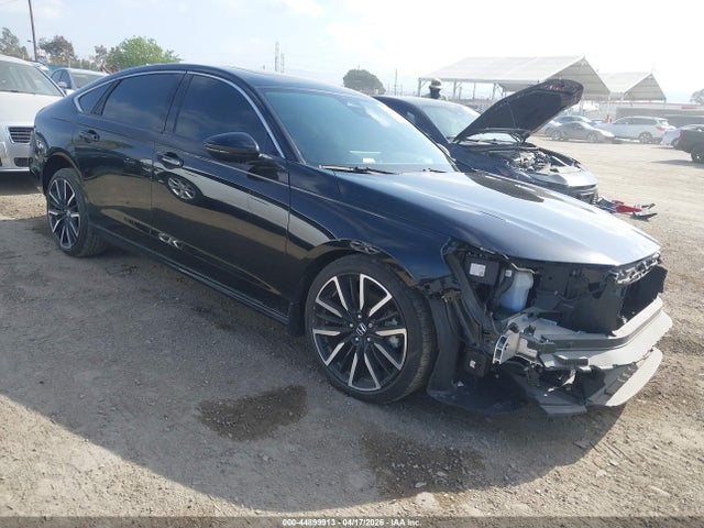 Salvage Honda Accord Image