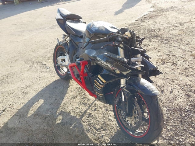 Salvage Honda Cbr1000 Image