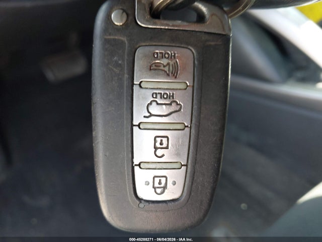 Hyundai VELOSTER Value Edition